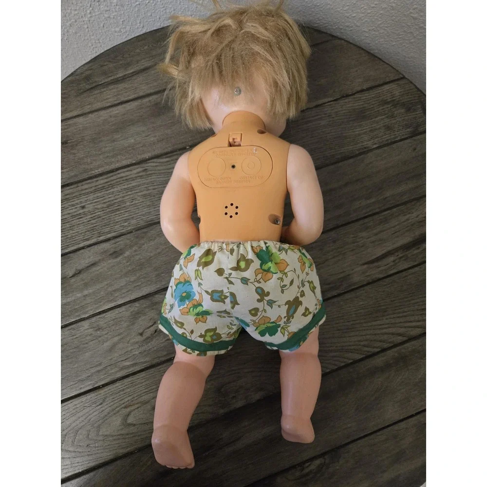Vintage 1968 Deluxe Topper Toys Baby Party Doll 18